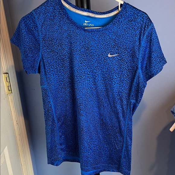 Nike Women's Blue Patterned Short Sleeve Tee - Picture 1 of 4